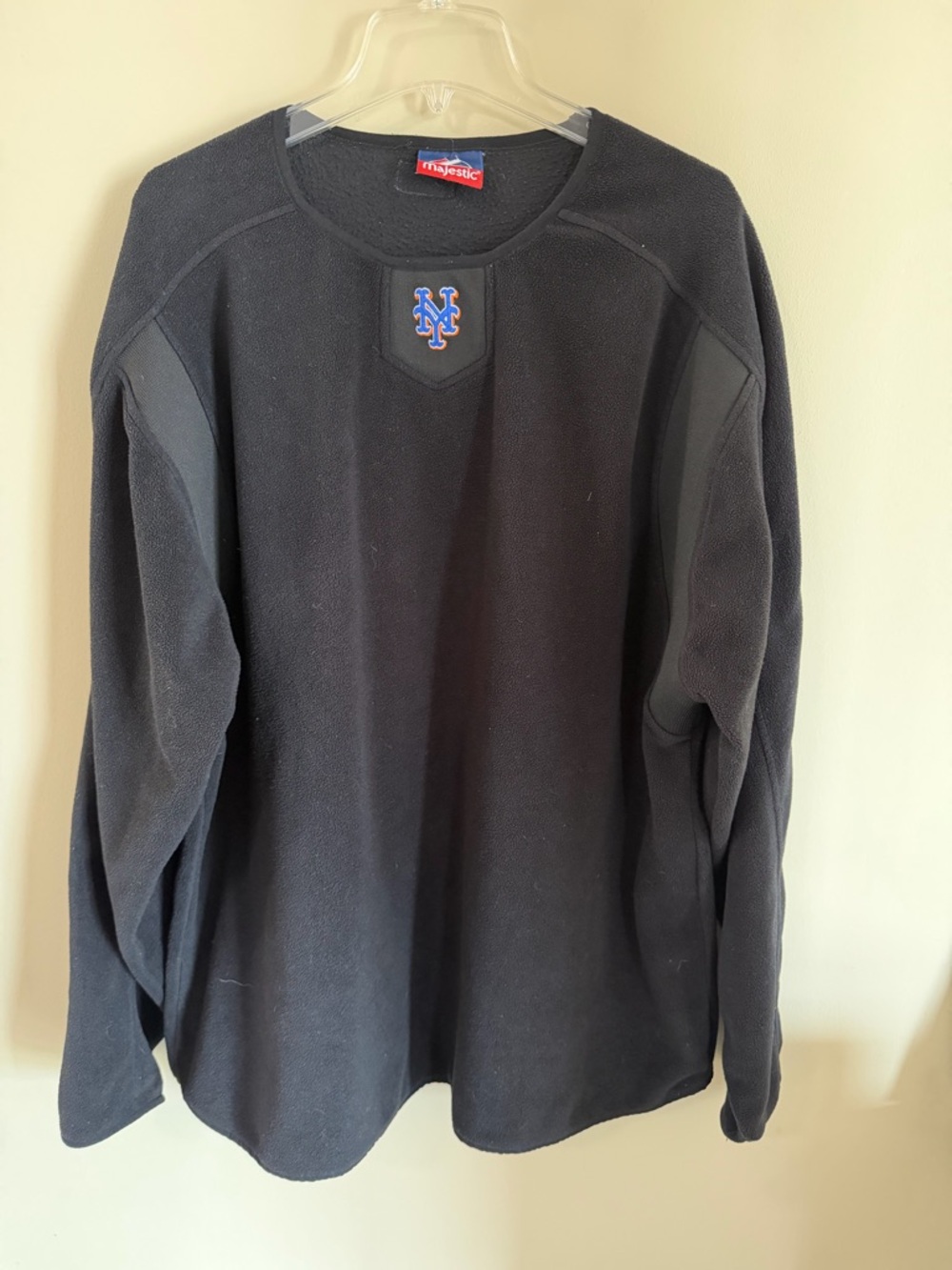 New York Mets Fleece Black Crewneck by Majestic. Men’s XL.